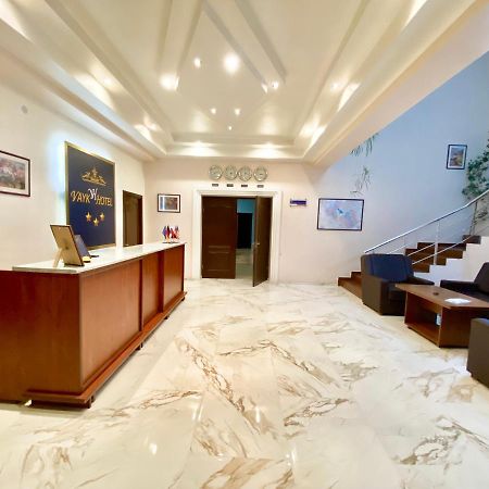 Vayk Hotel Exterior photo