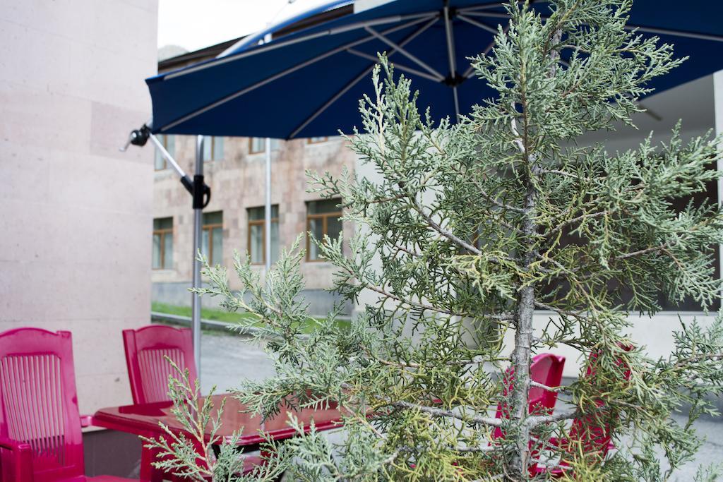 Vayk Hotel Exterior photo