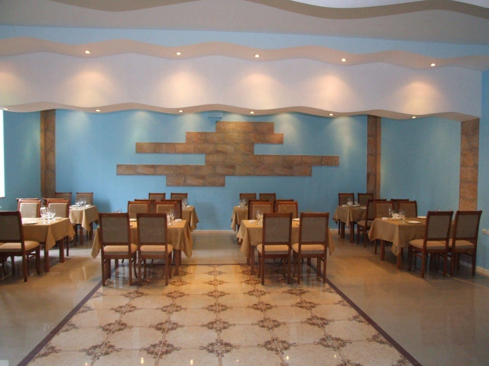 Vayk Hotel Exterior photo