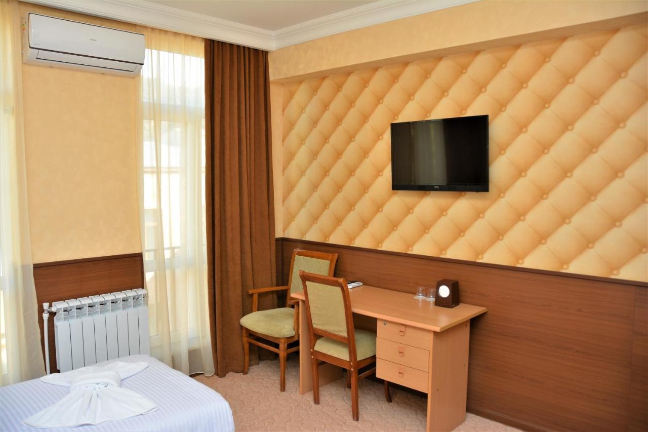 Vayk Hotel Exterior photo