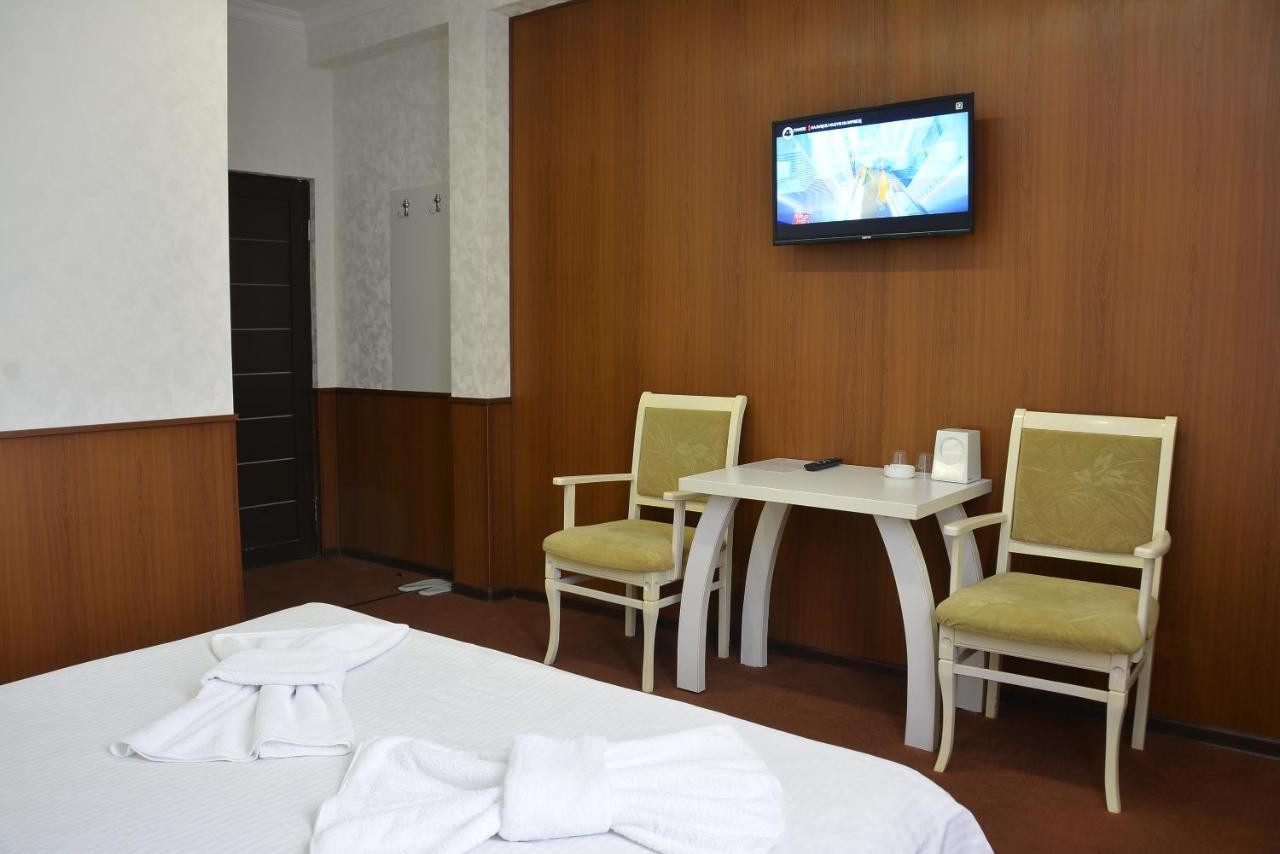 Vayk Hotel Exterior photo