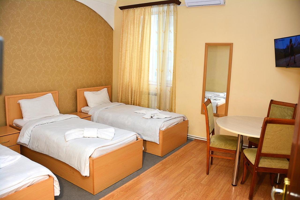 Vayk Hotel Exterior photo