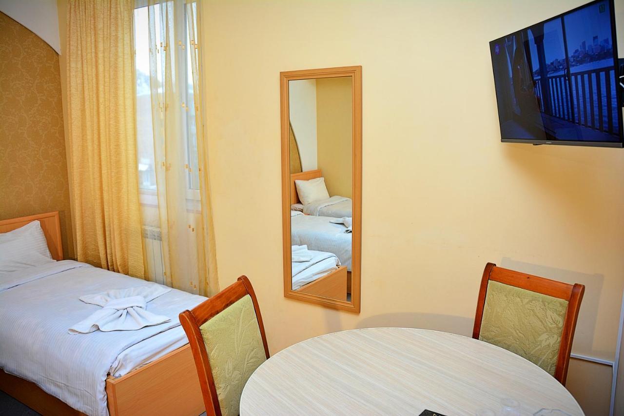Vayk Hotel Exterior photo